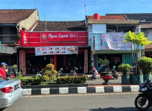 Gaji Karyawan Ayam Geprek Sa'i Jepara, Kudu, Bojonegoro, Malang